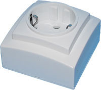 Розетка бел. о/п 1м с/з NILSON THEMIS